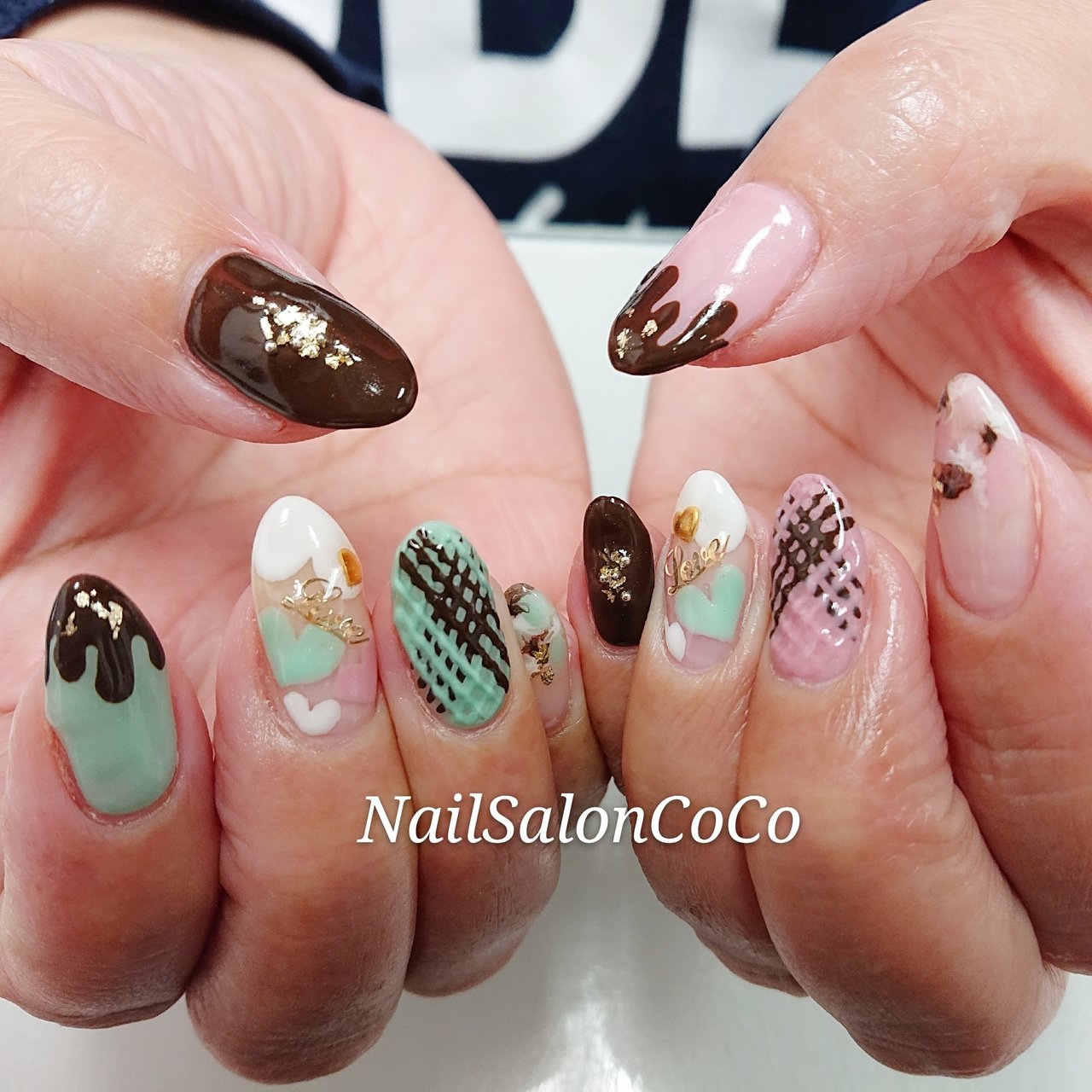 冬 バレンタイン ハンド ワンカラー スイーツ Nailsaloncocoのネイルデザイン No ネイルブック