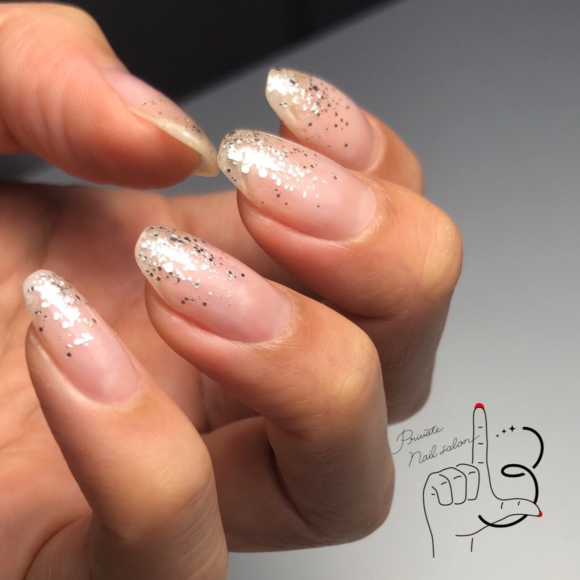 オールシーズン ハンド グラデーション ラメ ロング Nailsalon L3のネイルデザイン No ネイルブック