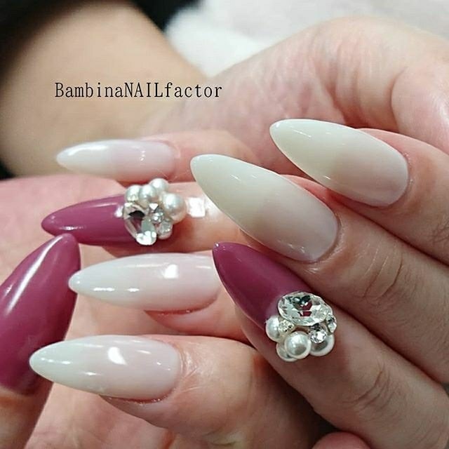 冬 オールシーズン ハンド シンプル ビジュー Bambinanailfactorkiyokoのネイルデザイン No ネイルブック