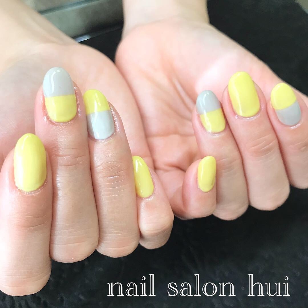 春 オールシーズン バイカラー イエロー グレー Nailsalon Huiのネイルデザイン No ネイルブック