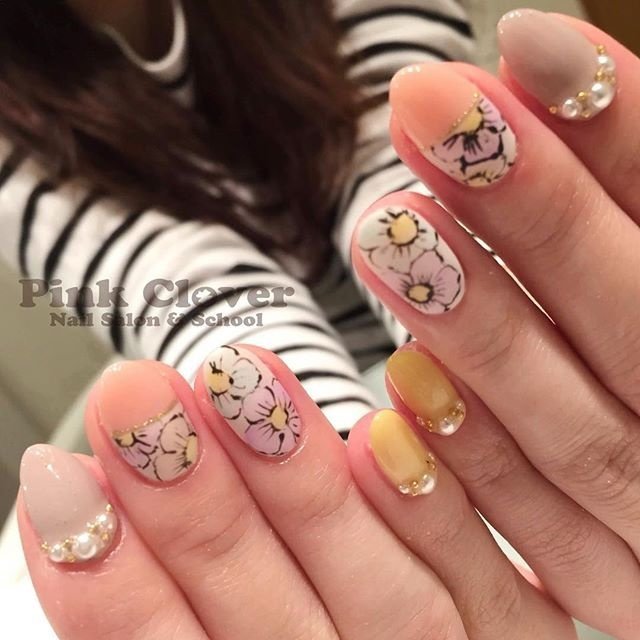 春 ハンド フラワー マット パステル Pink Clover ネイルサロン スクールのネイルデザイン No ネイルブック