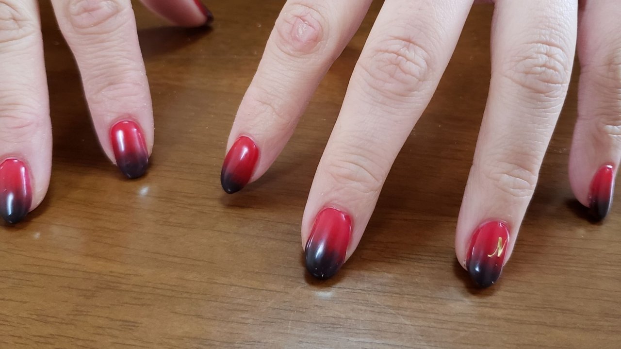 秋 冬 バレンタイン ハロウィン ハンド 穴見美幸のネイルデザイン No ネイルブック