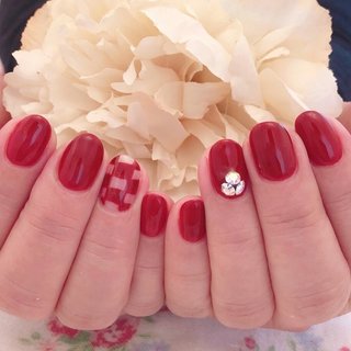 #市松模様#ボルドーネイル#赤ネイル#ワンカラーネイル#ビジューネイル #冬 #オールシーズン #お正月 #パーティー #ハンド #シンプル #ビジュー #ワンカラー #ミディアム #レッド #ボルドー #ジェルネイル #お客様 #cherie me nail ♡ #ネイルブック