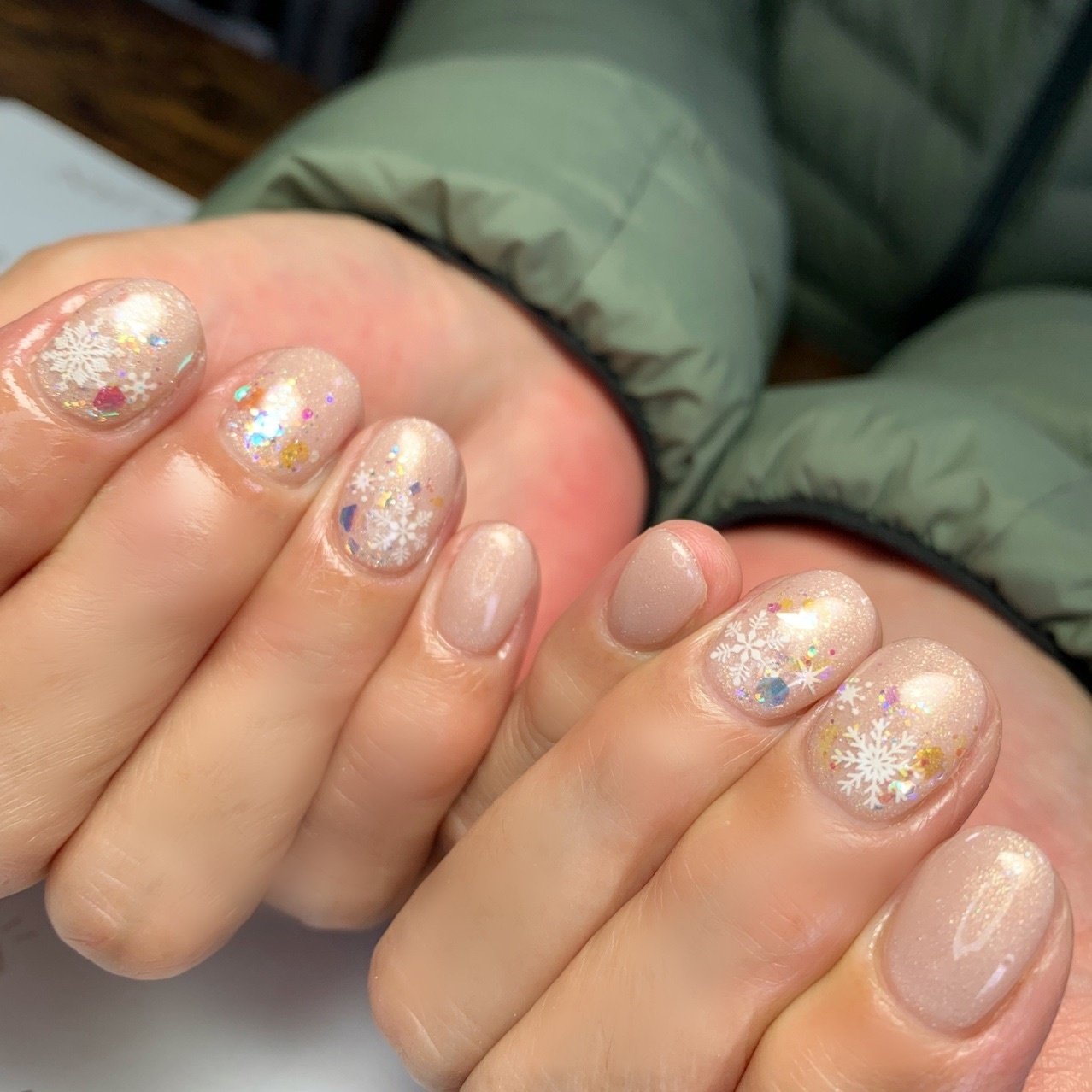 冬 オフィス デート ハンド ホログラム Nail Lidia Lisaのネイルデザイン No ネイルブック