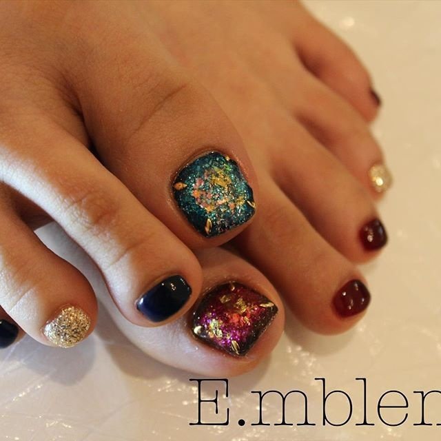 オールシーズン フット ホログラム ラメ ワンカラー E Mblemのネイルデザイン No ネイルブック