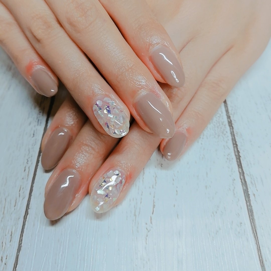 秋 冬 オールシーズン グレージュ Simple Nail 鈴のネイルデザイン No 3962296 ネイルブック