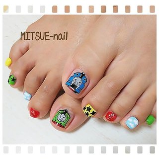 機関車トーマスのネイルデザイン ネイルブック