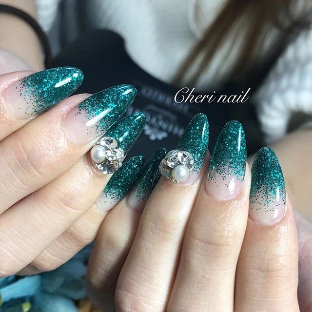 ハンド シンプル グラデーション ラメ ビジュー Cheri Nailのネイルデザイン No ネイルブック