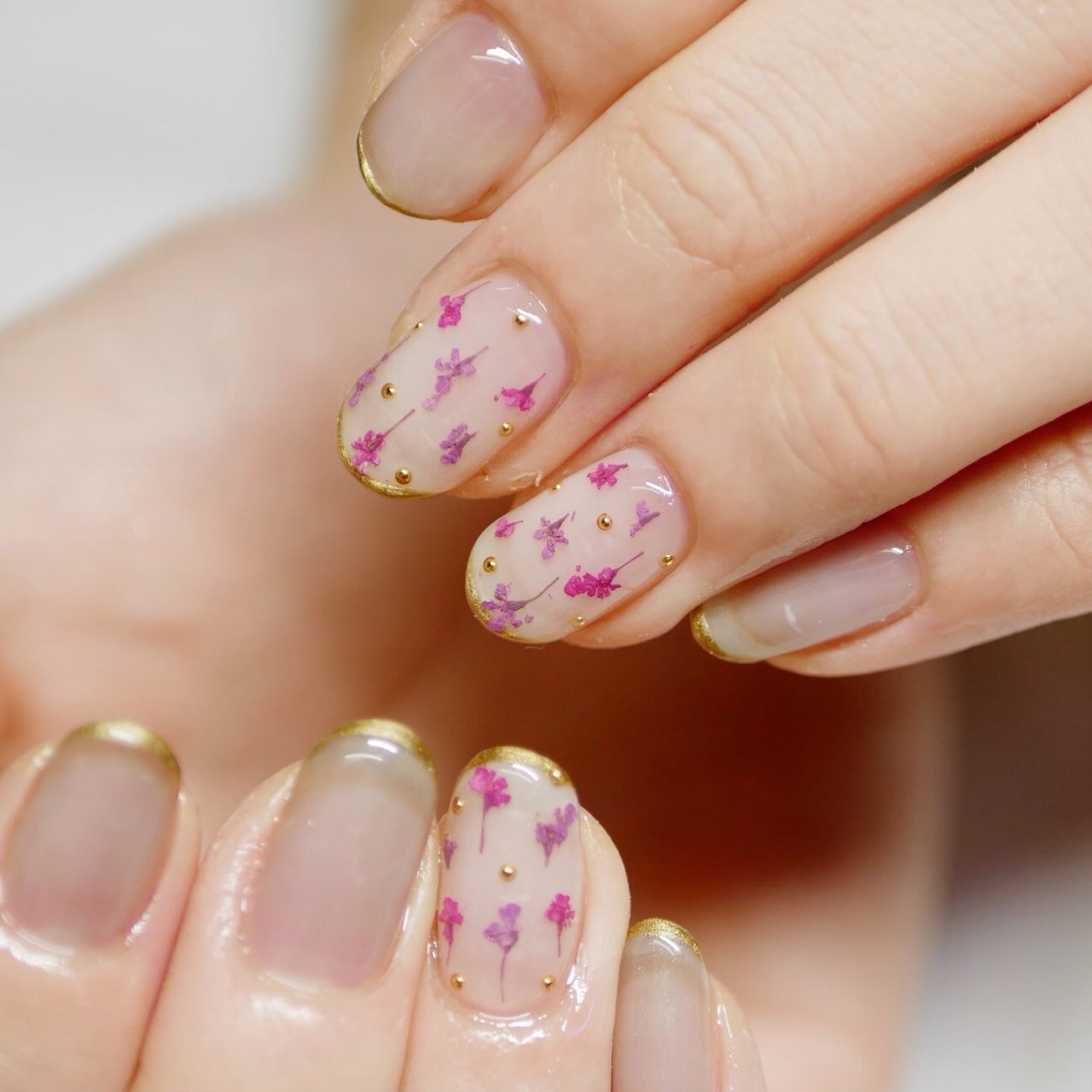 春 オールシーズン フレンチ フラワー 押し花 Nail Salon Lallure のネイルデザイン No ネイルブック