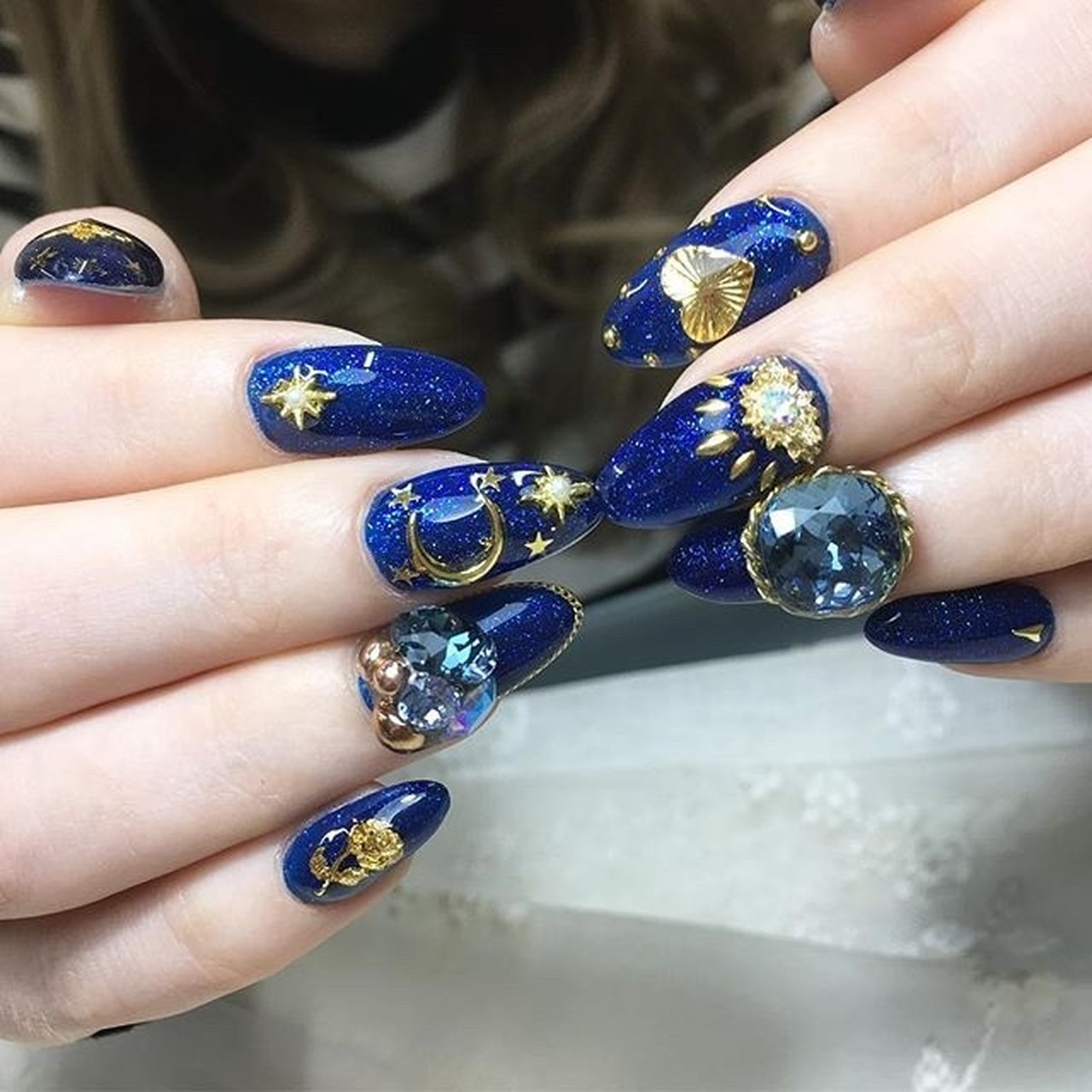 ビジュー/ホログラム/3D/ロング/ネイビー - エンのネイルデザイン[No