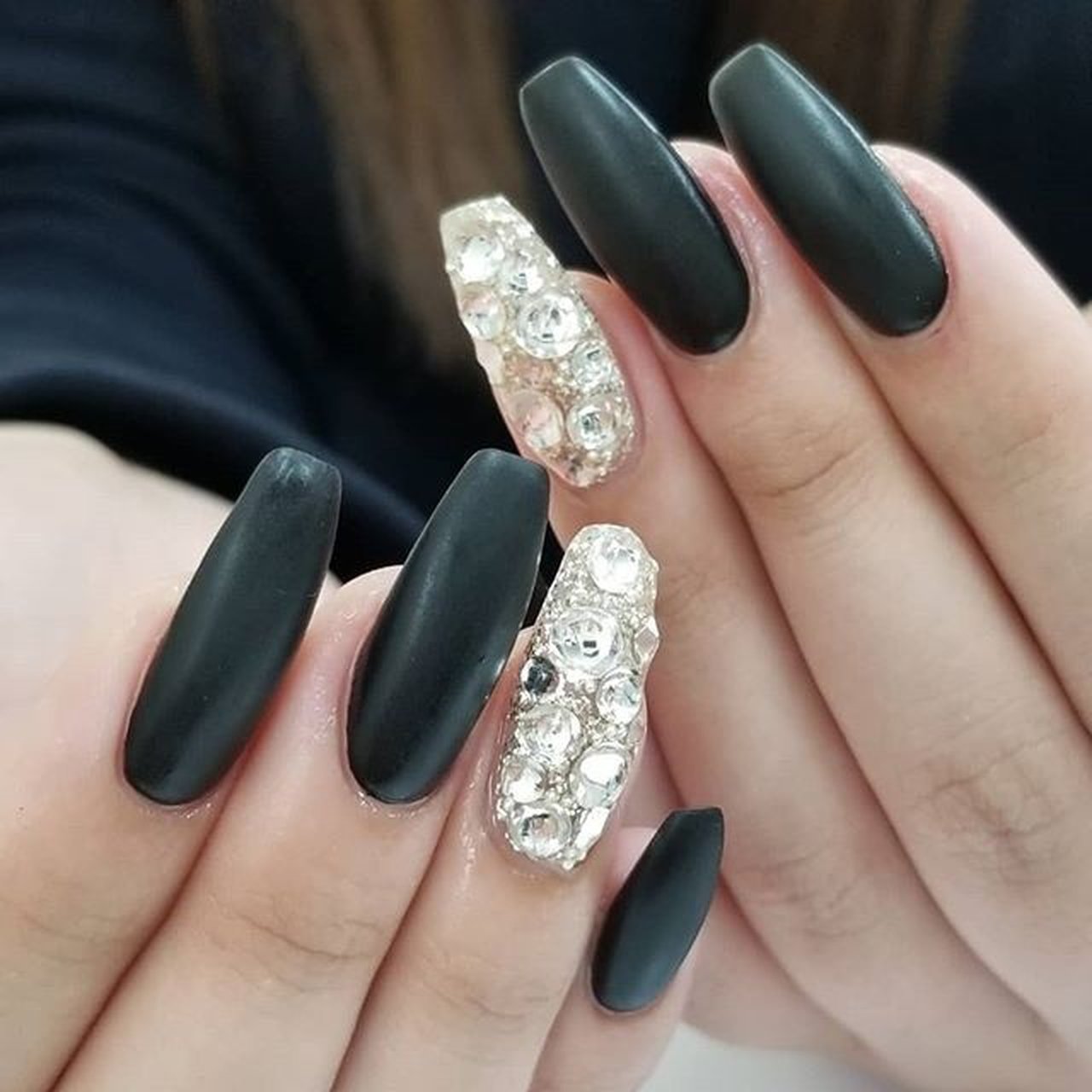 ♡オーダーネイル♡埋め尽くし×シンプルネイル♡黒♡ 黒 ストーン埋めつくし ネイルチップ - GODNAIL | minne byGMO