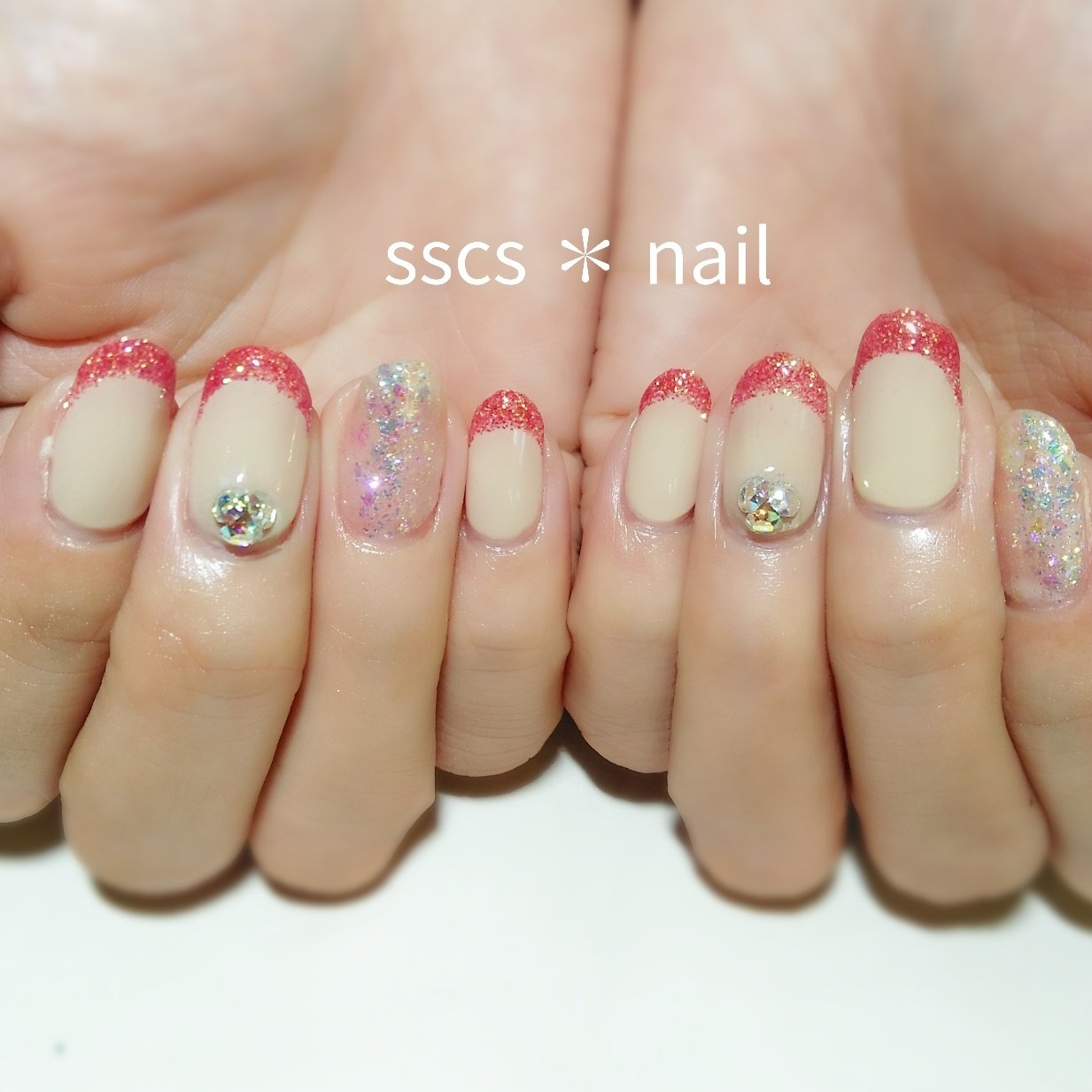 オールシーズン バレンタイン ハンド フレンチ ラメ Sscs Nailのネイルデザイン No ネイルブック