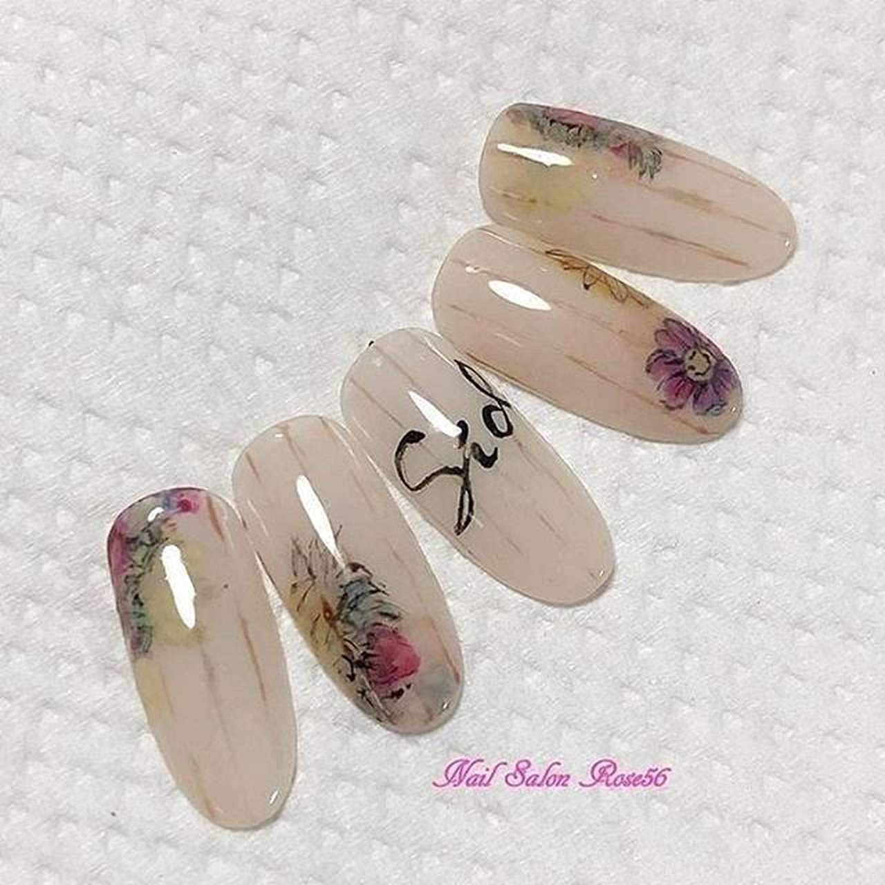 ライブ ハンド フラワー ロング ベージュ Nail Salon Rose 56のネイルデザイン No ネイルブック