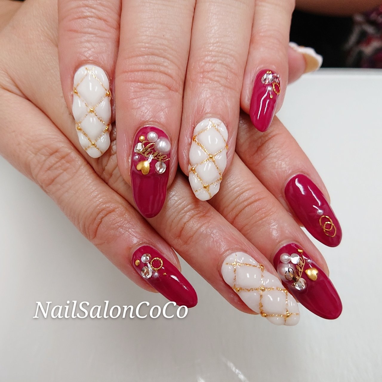 冬 ハンド ワンカラー ビジュー パール Nailsaloncocoのネイルデザイン No ネイルブック