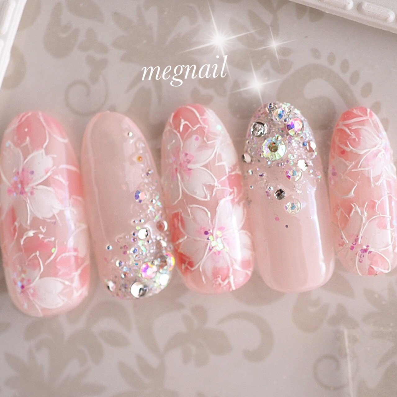 春 成人式 ブライダル デート ハンド Megnailのネイルデザイン No ネイルブック