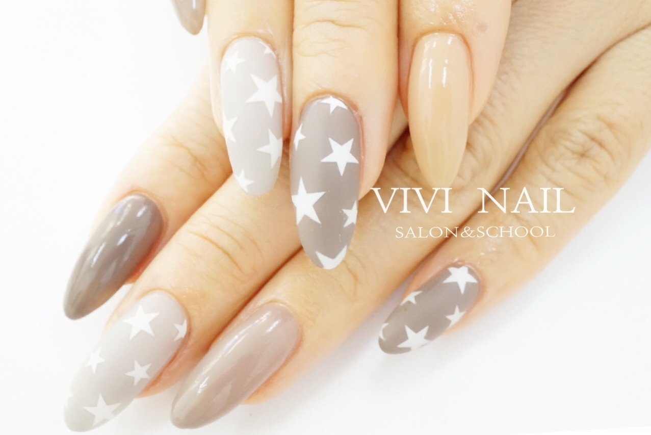 冬 オールシーズン オフィス 女子会 ハンド Vivi Nail Eyelashのネイルデザイン No ネイルブック