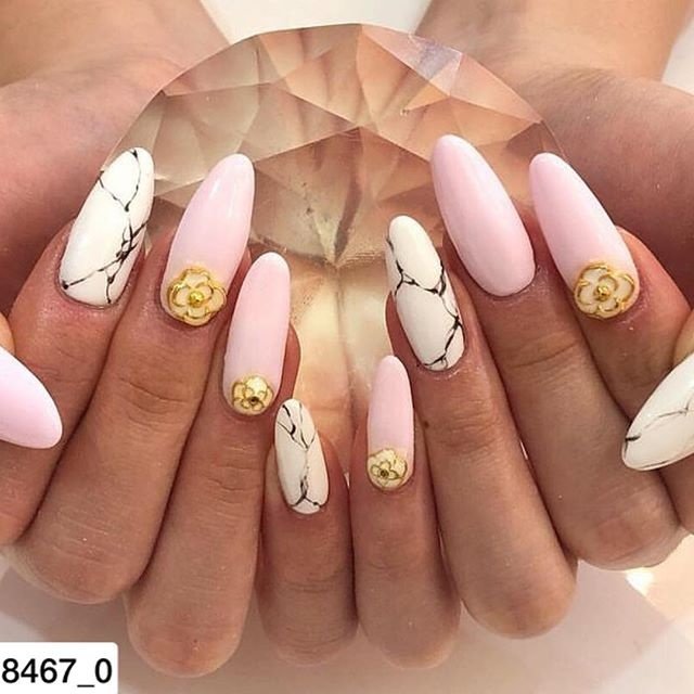 大理石 ホワイト ピンク スカルプチュア お客様 Nailsgogo Shibuya Nailsalonのネイルデザイン No ネイルブック