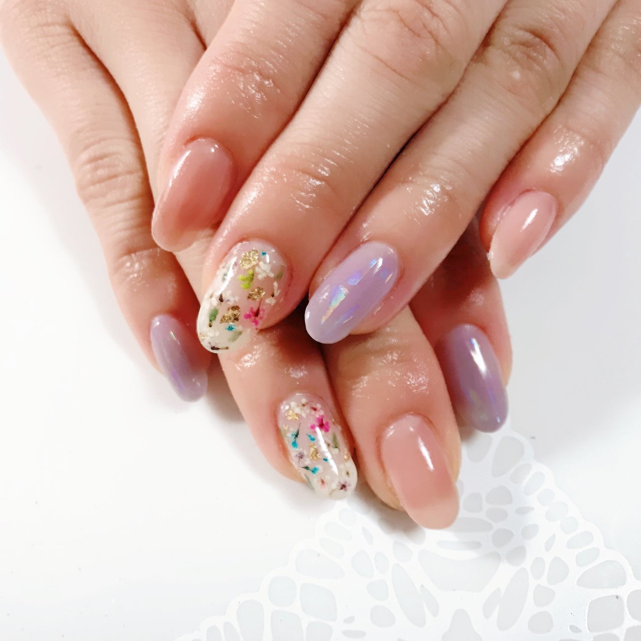 ハンド ワンカラー オーロラ 押し花 ホワイト 豊田 Ecruのネイルデザイン No ネイルブック