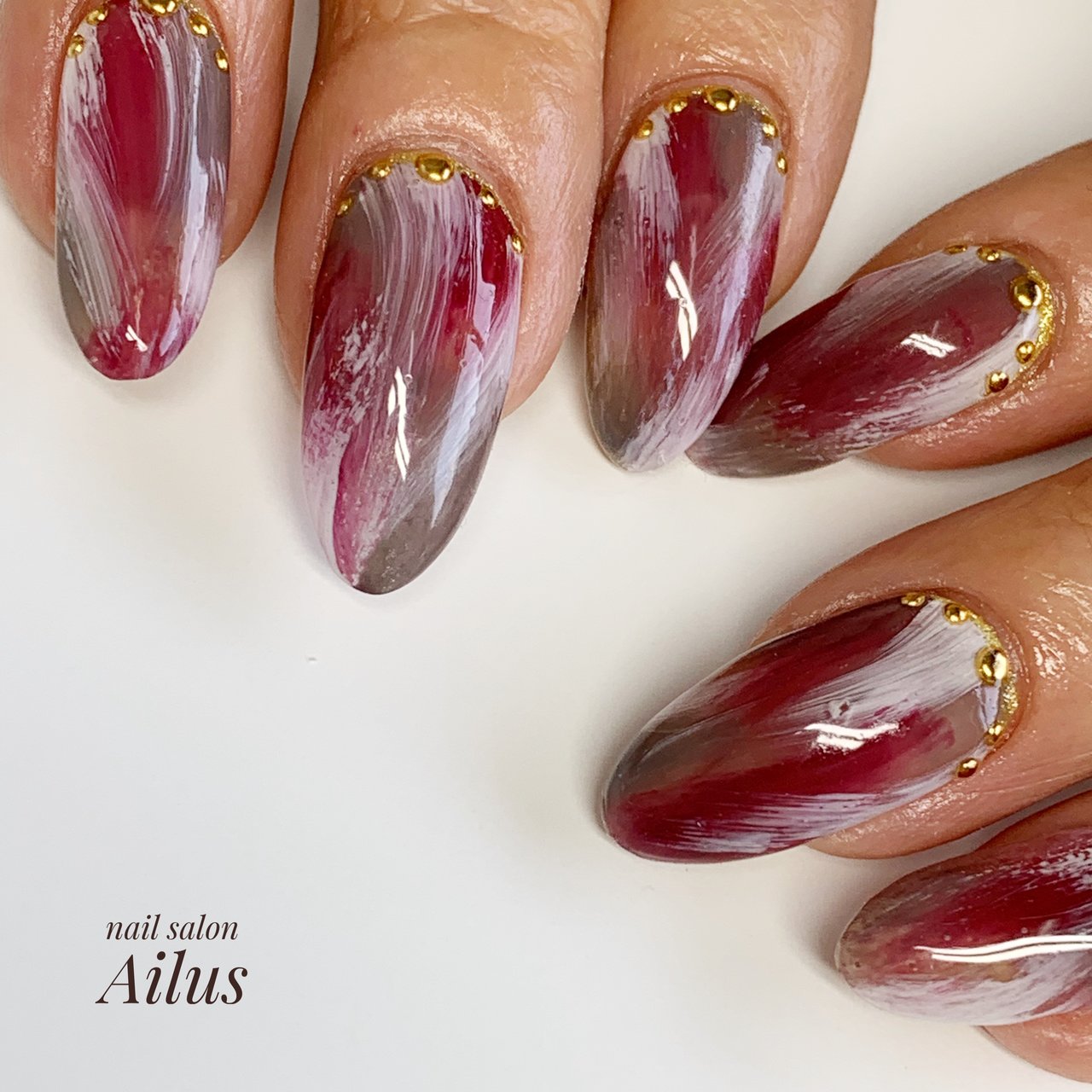 秋 冬 ハンド ニュアンス ホワイト Nail Salon Ailusのネイルデザイン No ネイルブック