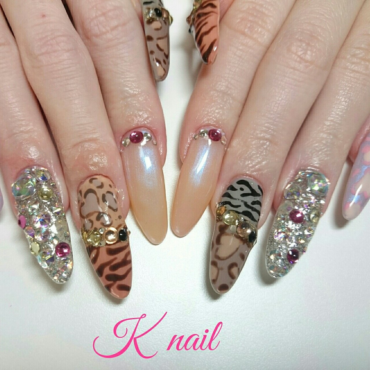 春 オールシーズン ハンド グラデーション ビジュー Keikoのネイルデザイン No ネイルブック