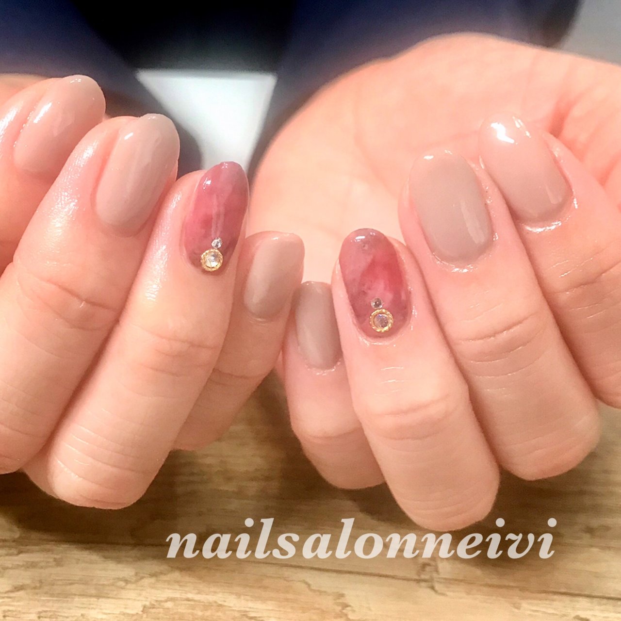 秋 冬 オフィス ハンド シンプル Nailsalon Neiviのネイルデザイン No ネイルブック