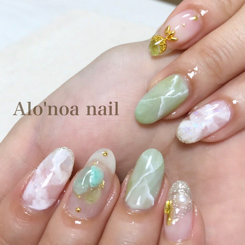 オールシーズン ハンド 大理石 ロング グリーン Alo Noa Nail Aya のネイルデザイン No ネイルブック