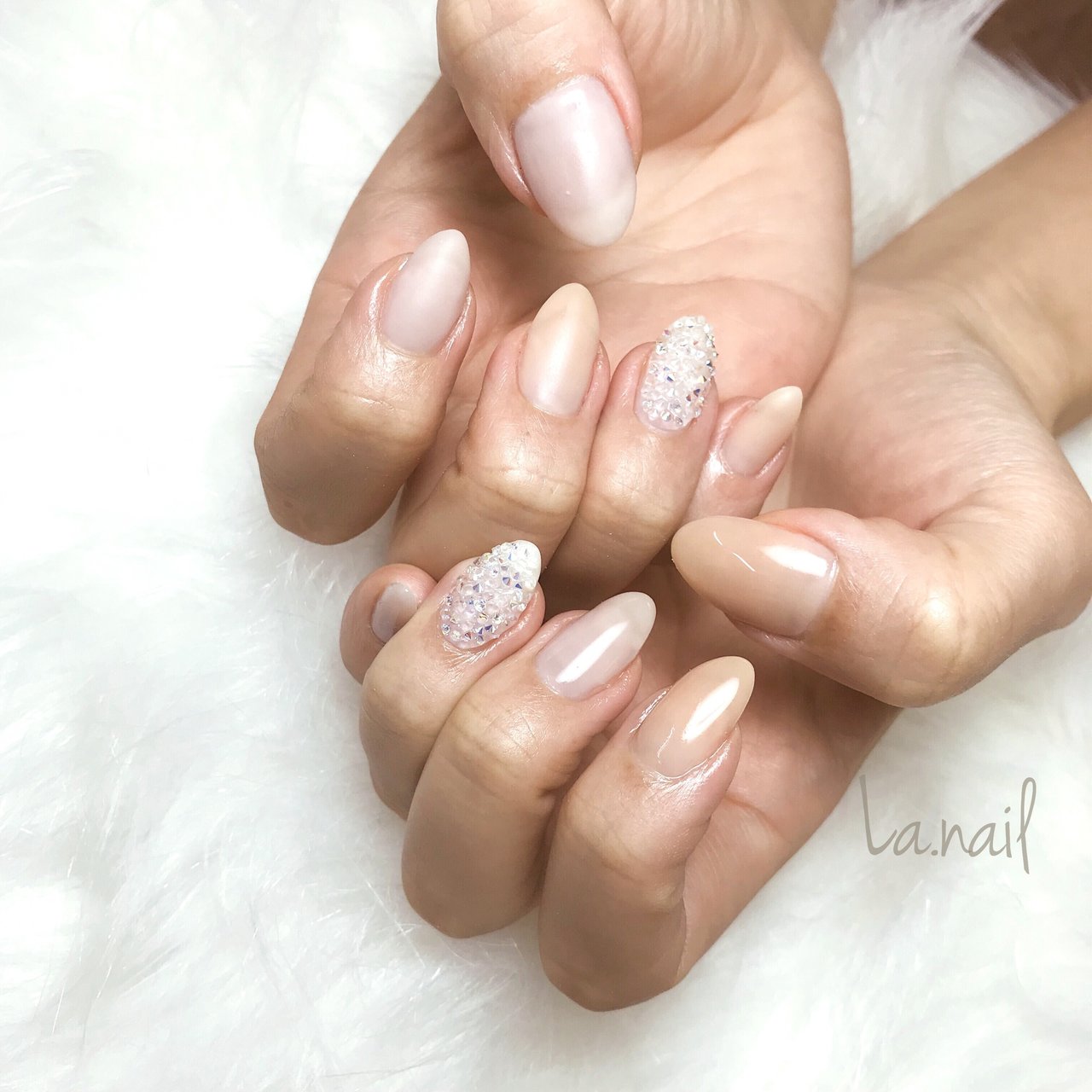 ハンド シンプル ワンカラー クリスタルピクシー ベージュ La Nailのネイルデザイン No ネイルブック