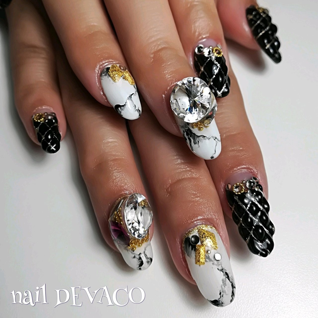 オールシーズン ハンド ビジュー 大理石 キルティング 999naildevacoのネイルデザイン No 4015194 ネイルブック