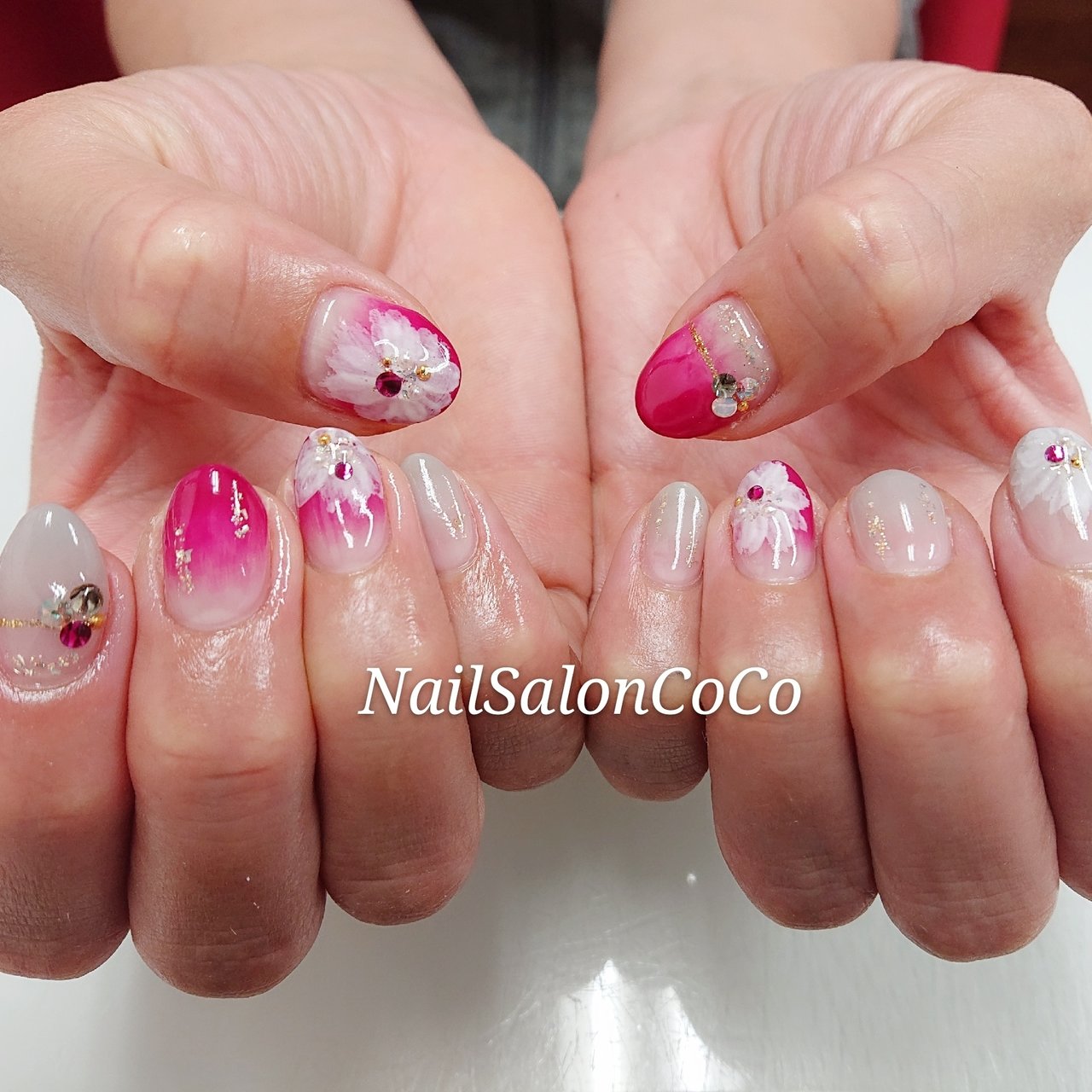 春 ハンド グラデーション ビジュー フラワー Nailsaloncocoのネイルデザイン No ネイルブック