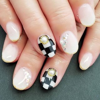 LINE ID:shinesnail Instagram　shines_nai


#ネイル　#ジェル　#ジェルネイル　#グラデーション　#グラデーションネイル　#白ネイル　#市松模様　#市松ネイル　#スワロフスキー　#swarovski　#ビジューネイル　#キラキラ　#ラメネイル　#nail　#gel　#gelnail　#shinesnail #オールシーズン #パーティー #デート #女子会 #ハンド #グラデーション #ラメ #パール #ショート #ホワイト #ブラック #モノトーン #ジェルネイル #お客様 #keiko-shinesnail #ネイルブック