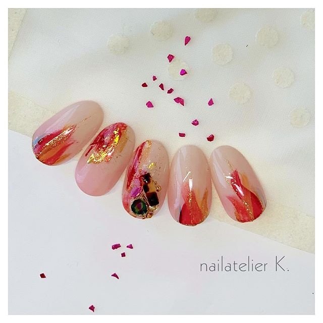 ラメ ワンカラー ビジュー ニュアンス ベージュ Nailatelier Kのネイルデザイン No ネイルブック