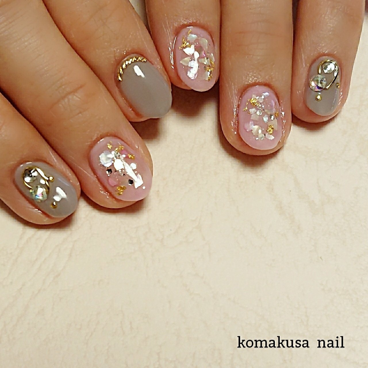 オールシーズン ピンク グレー ジェルネイル お客様 こまくさネイルのネイルデザイン No ネイルブック