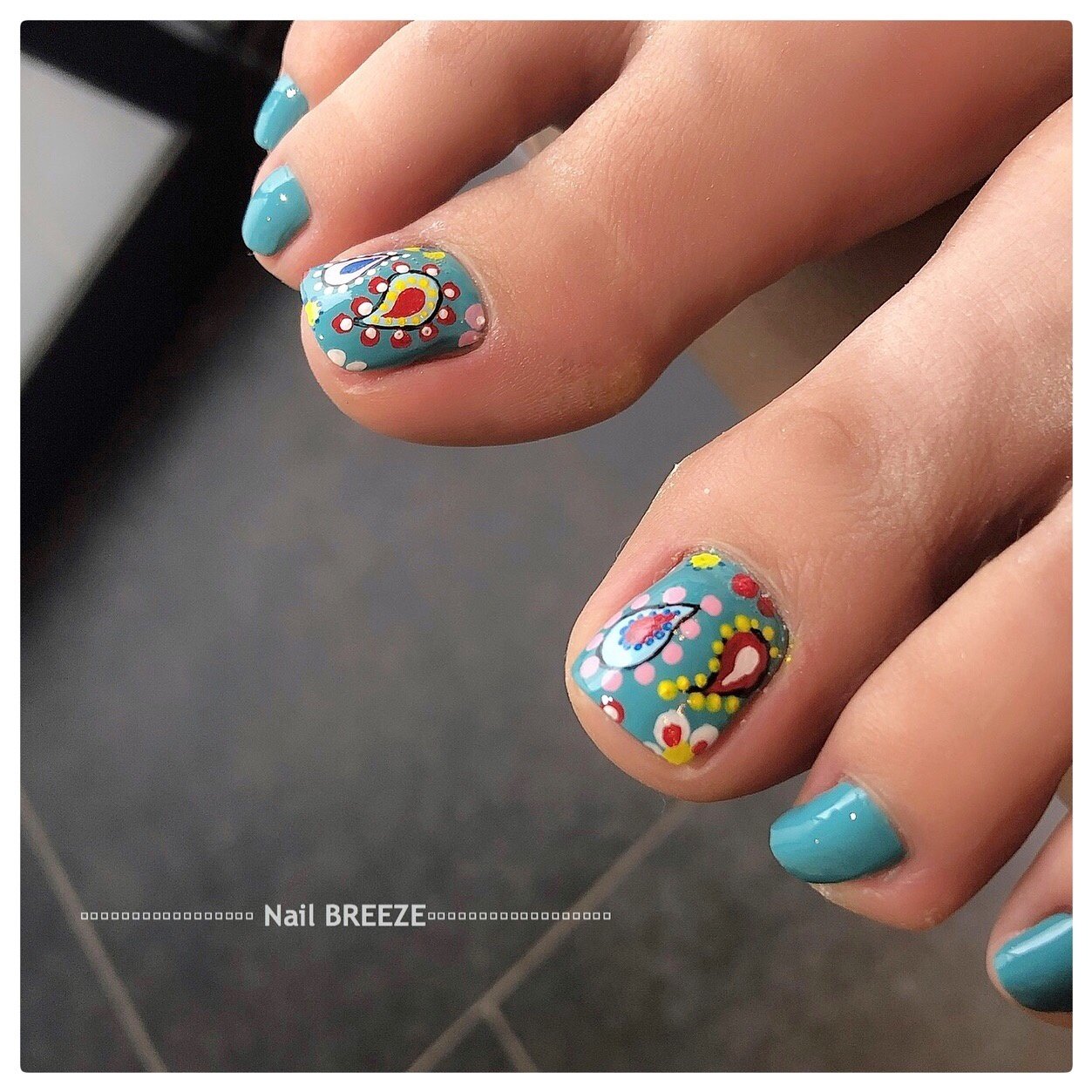 夏オールシーズン海フットターコイズ Nail Breezeのネイルデザイン