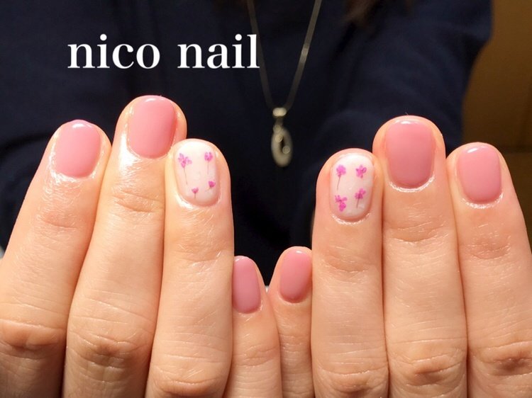 春 ハンド シンプル フラワー 押し花 Niconailのネイルデザイン No