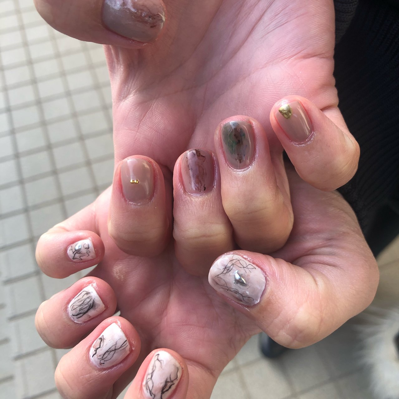 春 オールシーズン ハンド ニュアンス ショート Chika33nailのネイルデザイン No ネイルブック