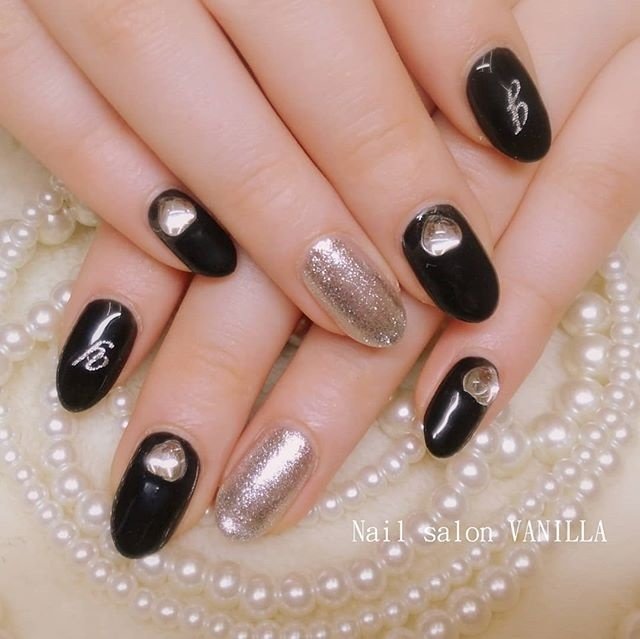 春 オールシーズン ラメ ワンカラー ハート Nailsalonvanillaのネイルデザイン No ネイルブック