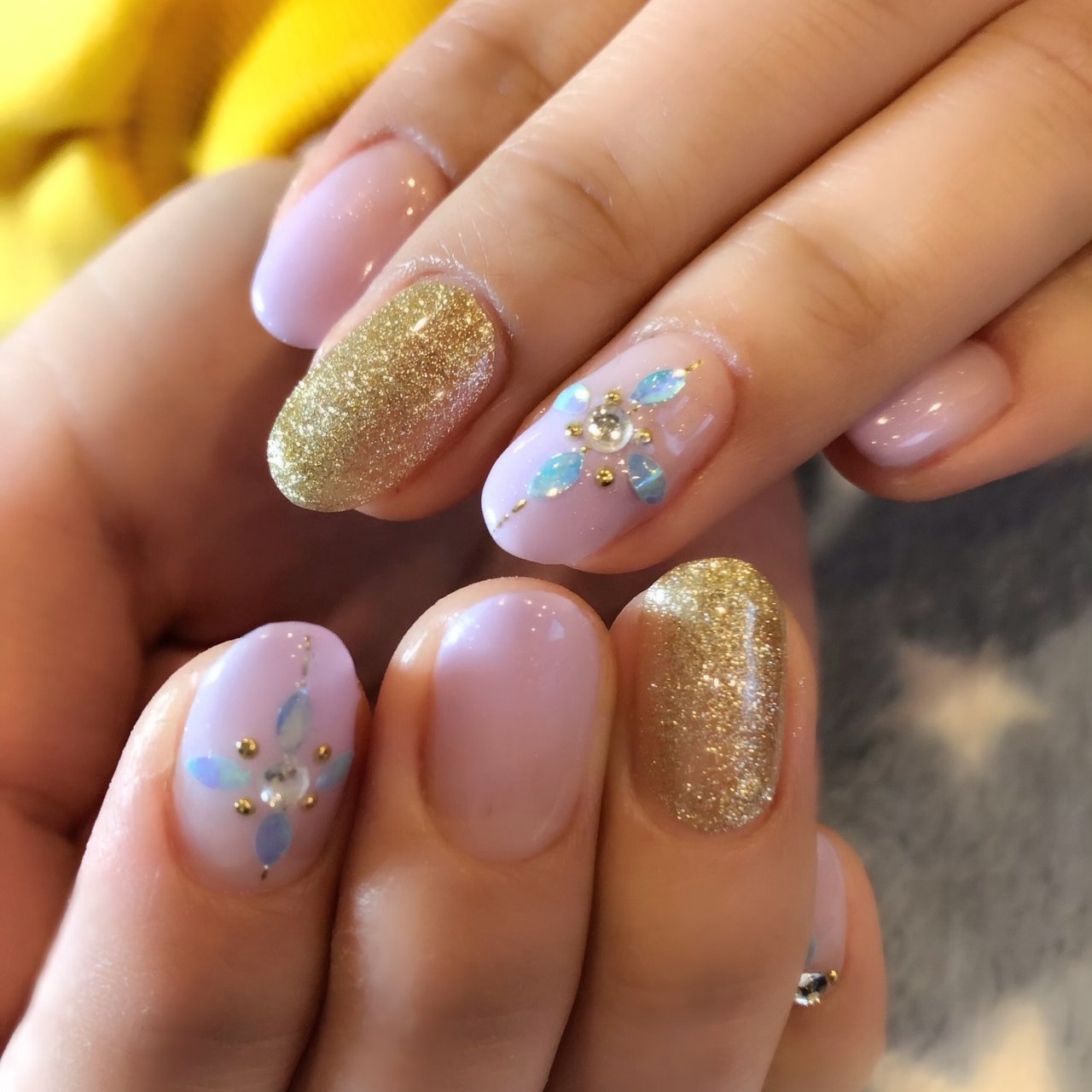 オールシーズン ハンド グラデーション パープル ゴールド Half Moon Nailのネイルデザイン No ネイルブック