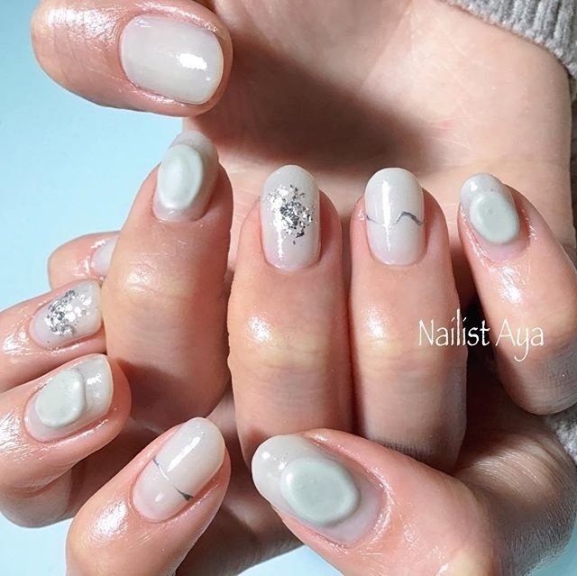 オールシーズン 成人式 ハンド シンプル ラメ ネイリストayaのネイルデザイン No ネイルブック