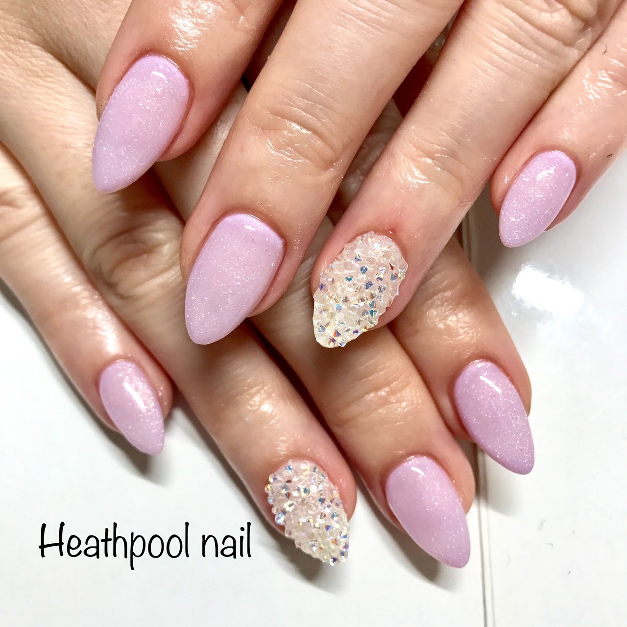 ハンド ワンカラー クリスタルピクシー ホワイト パープル Heathpoolnailのネイルデザイン No ネイルブック
