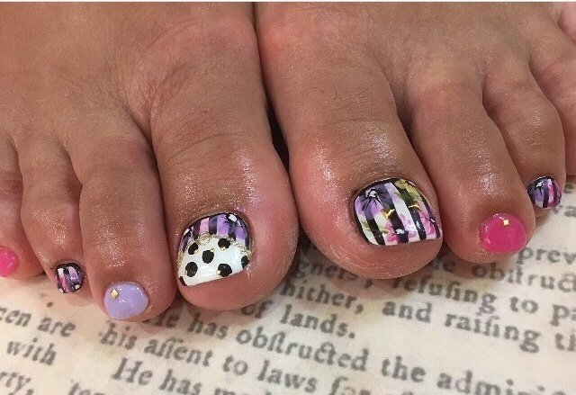 春 夏 フット フラワー ストライプ Chi Nailのネイルデザイン No ネイルブック