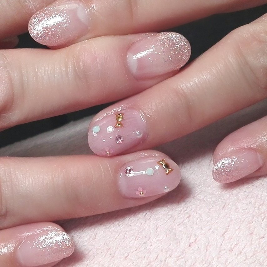 卒業式 入学式 オフィス デート ハンド りえ 熊本光の森ﾌﾟﾗｲﾍﾞｰﾄﾈｲﾙｻﾛﾝ ﾌｪﾘｰﾁｪ のネイルデザイン No ネイルブック