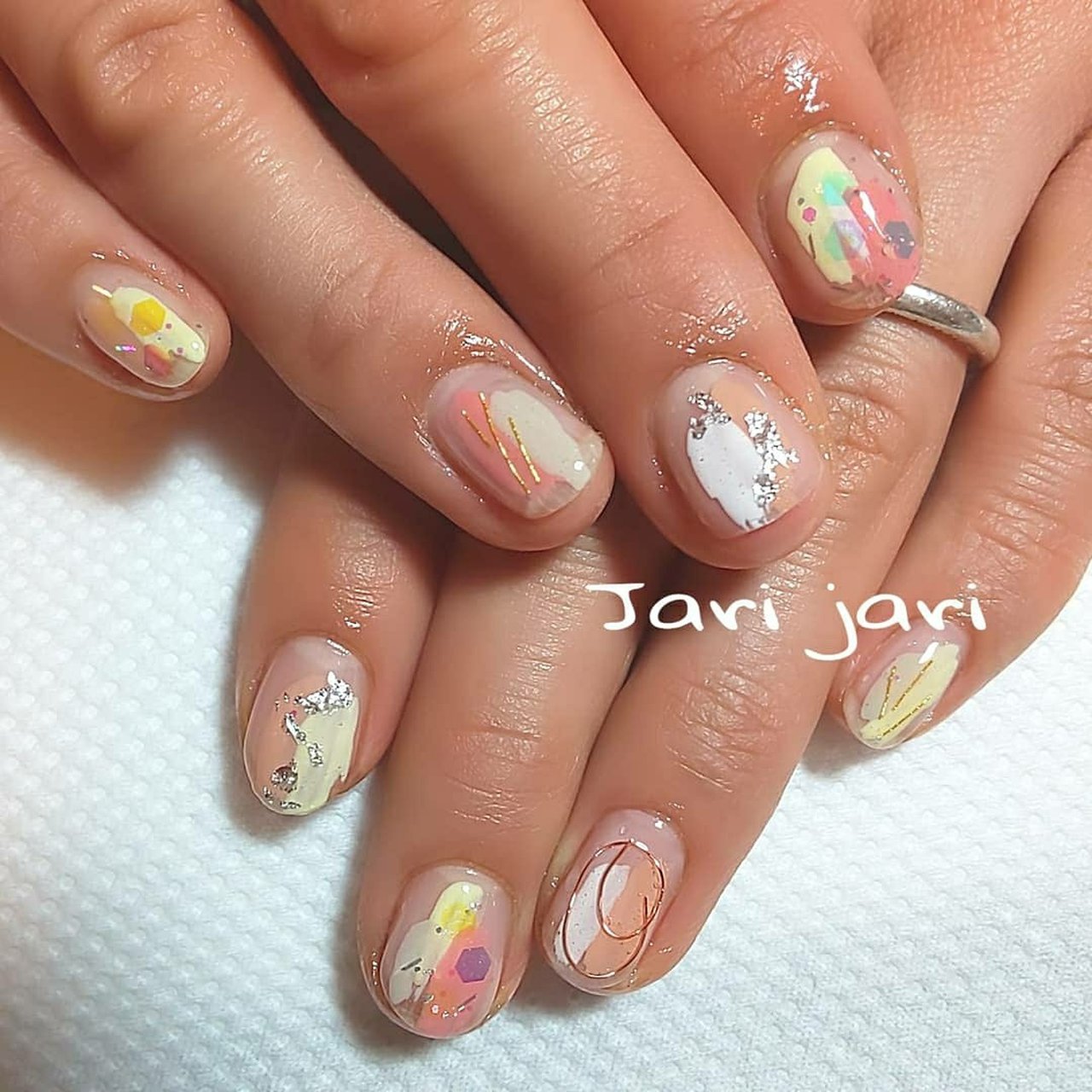 春 夏 ホログラム ニュアンス ホイル Miki Abeのネイルデザイン No ネイルブック