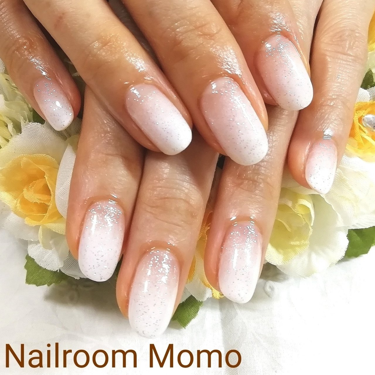 オールシーズン ブライダル ハンド シンプル グラデーション Nailroommomo ネイルルームモモ のネイルデザイン No ネイルブック