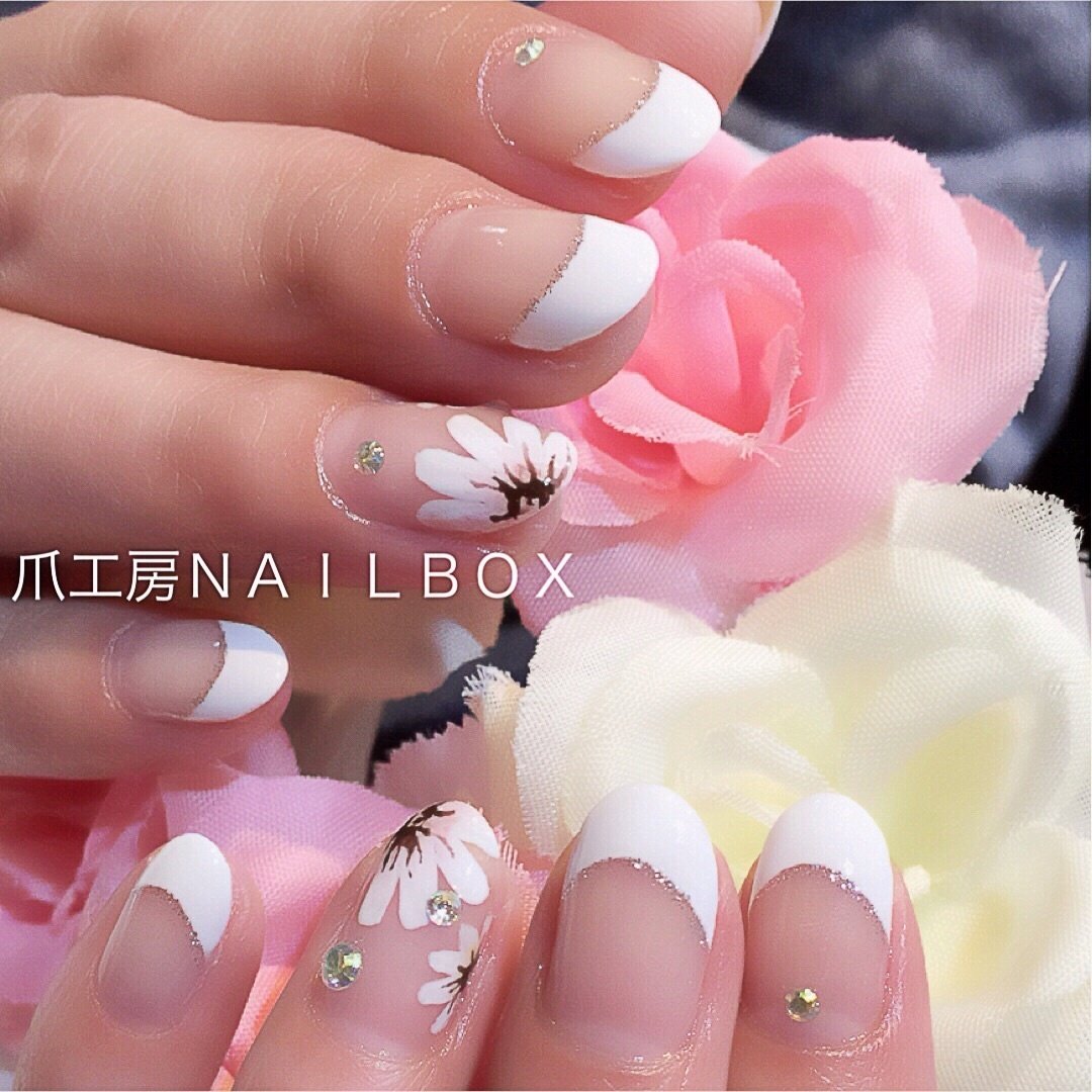 春 オールシーズン オフィス ブライダル ハンド 爪工房ｎａｉｌｂｏｘ 夜遅くまで営業しています 内灘のネイル屋さん のネイル デザイン No ネイルブック