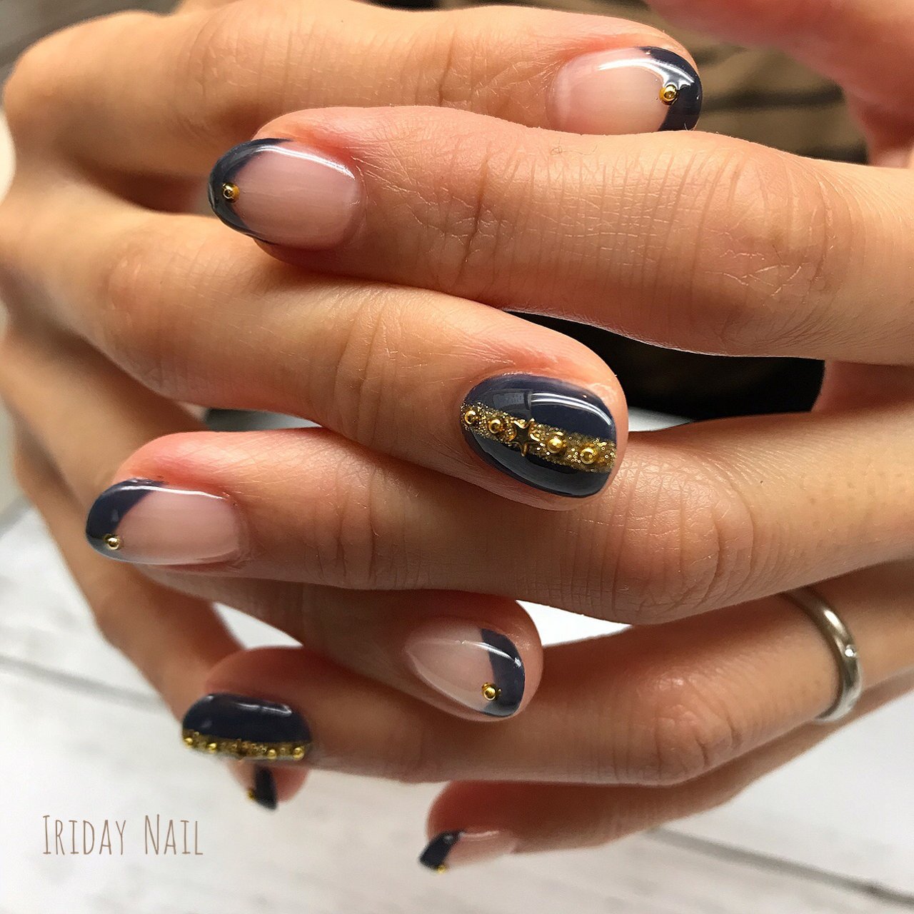 オールシーズン ハンド フレンチ ショート ネイビー Iriday Nailのネイルデザイン No ネイルブック