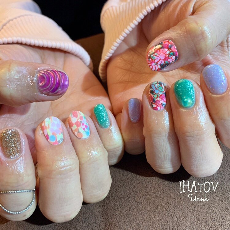 春 デート 女子会 ハンド ラメ Ihatov Nailarts のネイルデザイン No ネイルブック