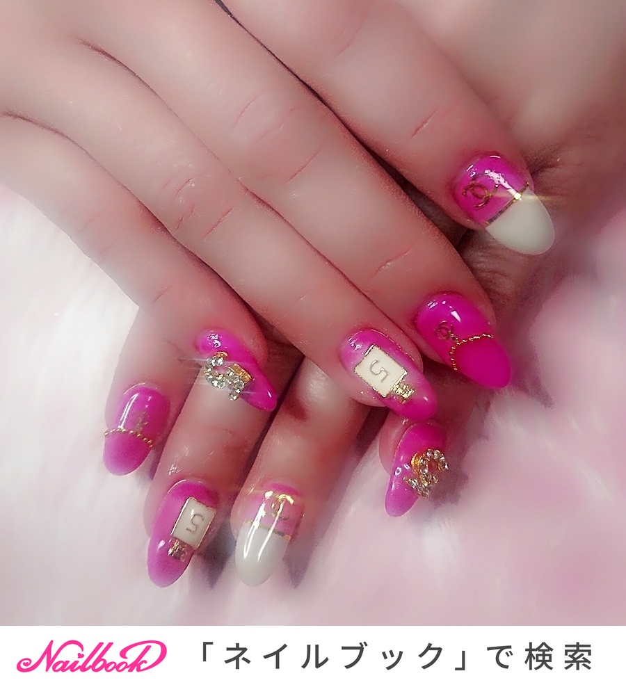 CHANEL 夏ネイル一式 夏ネイルの推しは、【シャネル】のこの2色 - スモールグッド