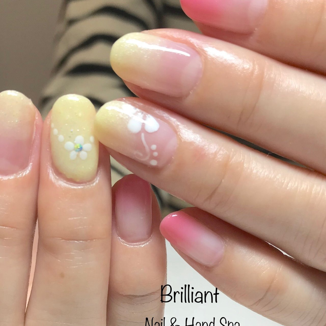 春 オールシーズン 卒業式 ハンド ピンク Brilliant Nail Hand Spaのネイルデザイン No ネイルブック