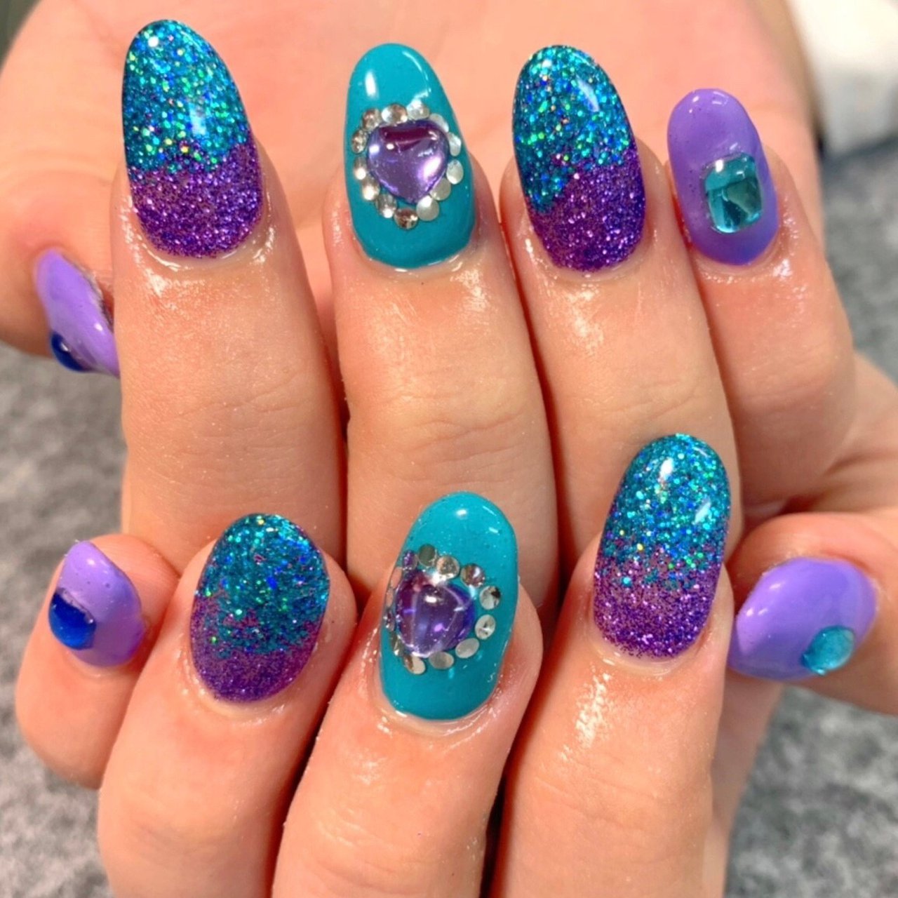 夏 ハンド グラデーション ラメ ロング Ajurenailのネイルデザイン No ネイルブック