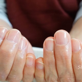 ・﻿﻿ 徒歩数十秒のご近所さん💗﻿
﻿
ネイルサロンが初めての70代マダム💅﻿
お茶会🍵があるとの事でしたので、﻿
ジェルではなくハンドケアをお勧め致しました☺️﻿
﻿
深く入った縦じわに悩んでおられましたが、﻿
想像以上の仕上がりだったようで、とってもビックリ＆喜んで頂けました💗😆﻿
﻿
お忙しい中ご来店ありがとうございました＾＾💕リアクションが最高で、私も嬉しかったです(*^◯^*)﻿
﻿﻿
✳︎。◯…●。✳︎☆。…✳︎…。☆●…。。﻿﻿
◆ご予約は《ネイルブック 》から♡﻿﻿
◆お客様の上品可愛いネイルの秘訣をブログで公開中♡﻿﻿
﻿﻿✳︎。◯…●。✳︎☆。…✳︎…。☆●…。。

#ハンドケア #ネイルケア 
#ナチュラルネイル 
#70代ネイル #70代のお客様 
#お茶のお稽古 #お茶会ネイル 
#初めてのネイルサロン 

#茅ヶ崎ネイルサロン #フィルイン #オールシーズン #オフィス #ハンド #ショート #お客様 #private nail salon shiro #ネイルブック